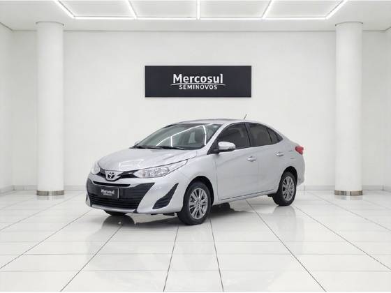 TOYOTA YARIS 1.5 16V FLEX SEDAN XL MULTIDRIVE
